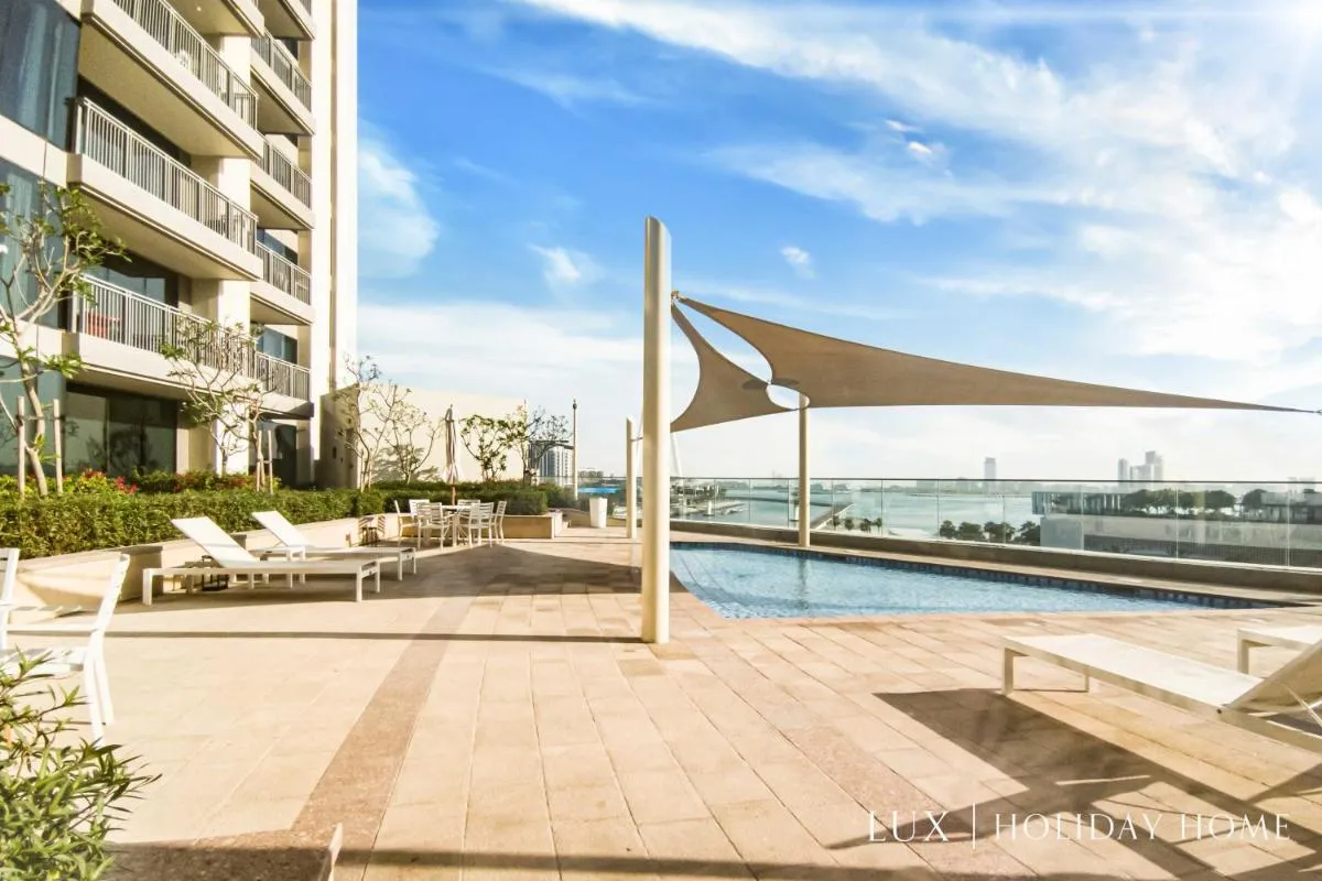 Image 6 of LUX 52 42 Deluxe Marina view suite 1