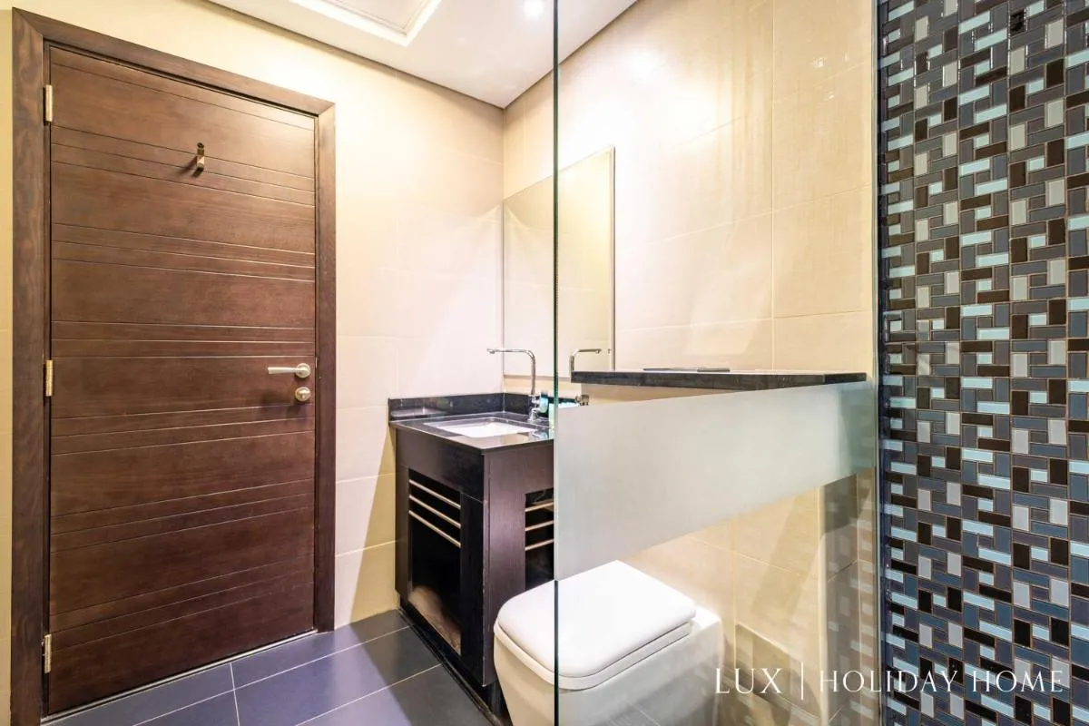 Image 2 of LUX Cayan Superior Suite 3 in Dubai Marina