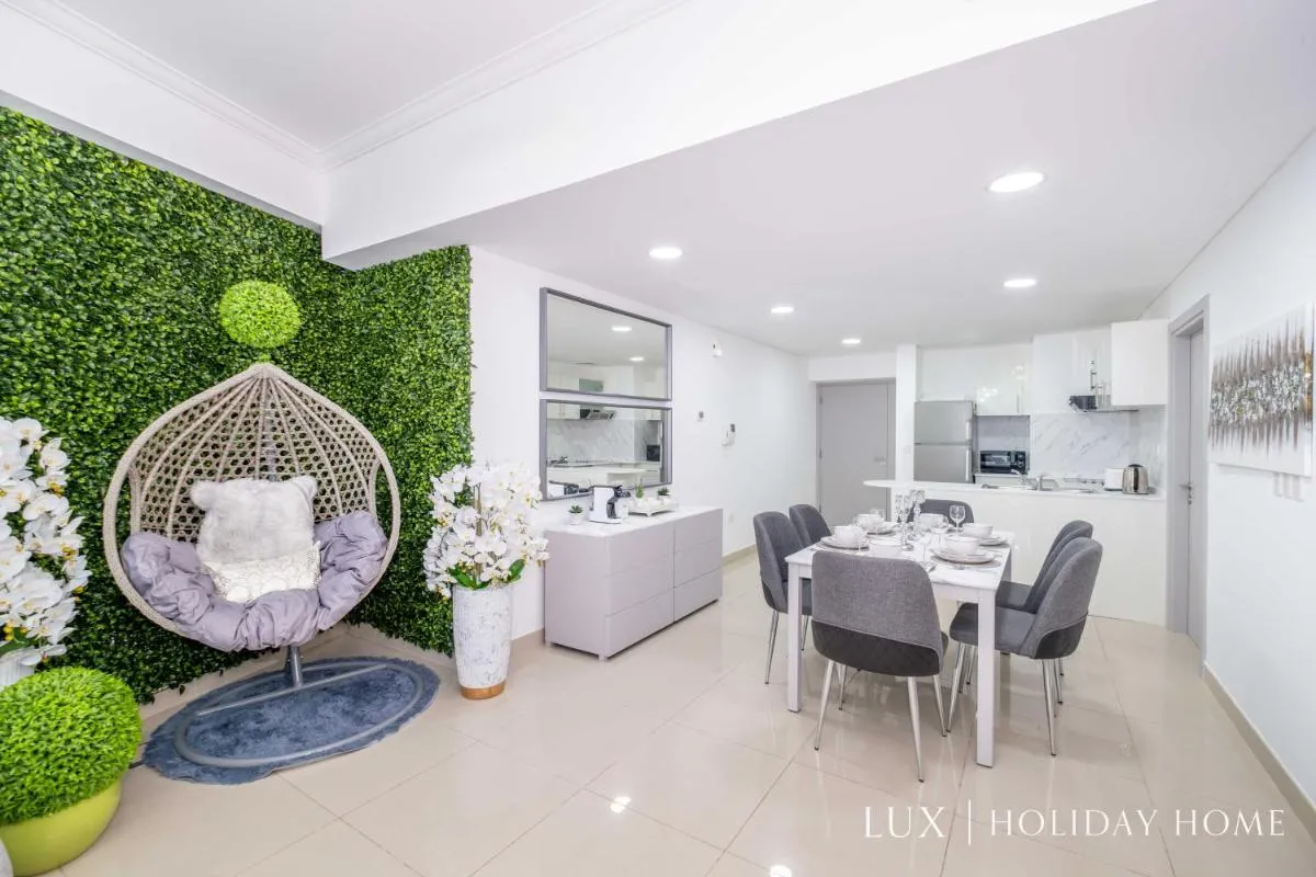 Image 4 of LUX The Marina Ocean View Suite 4