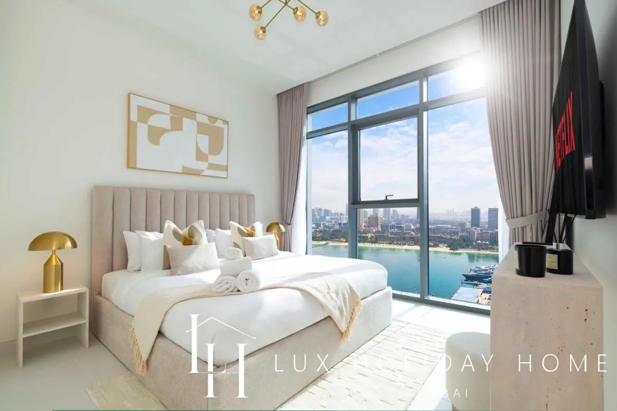 Image 4 of LUX The Marina Vista Beachfront Suite