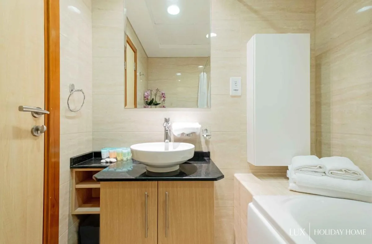 Image 2 of LUX The Sky View Suite Dubai Marina