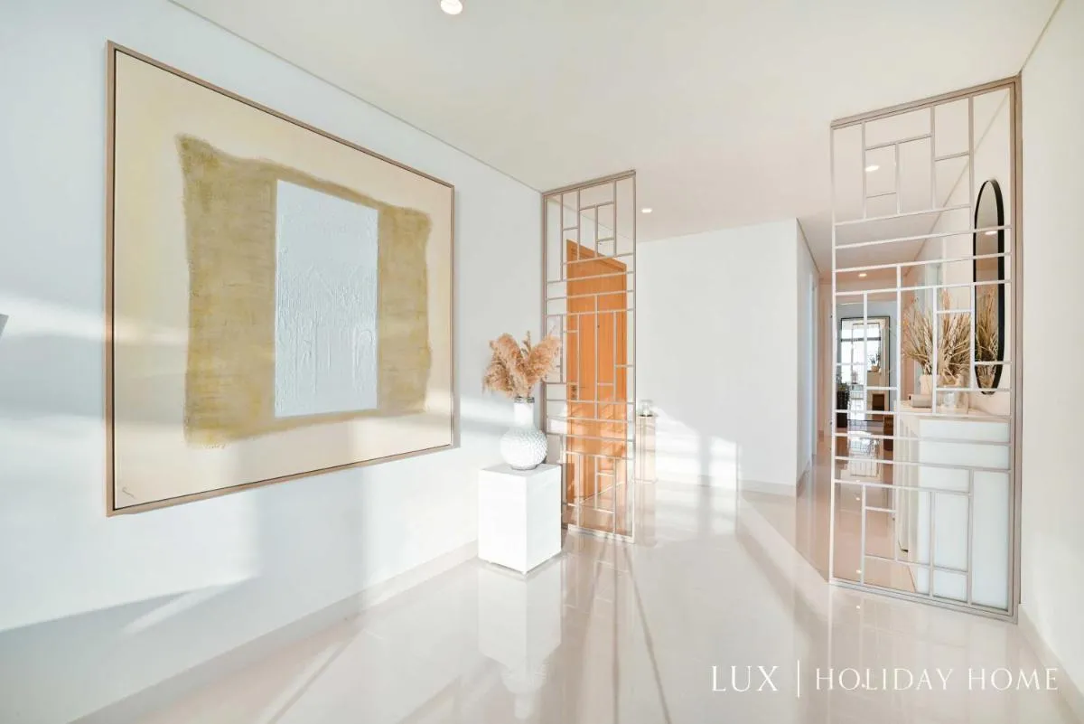 Image 2 of LUX The ULTRA Luxury Palm Dubai Eye View Suite