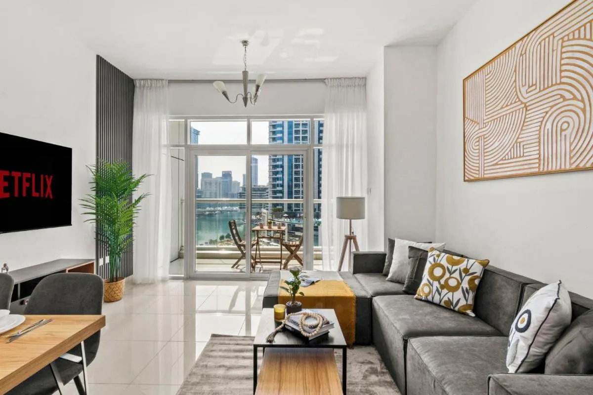 Image 4 of Lavish 2BR with Charming Marina View