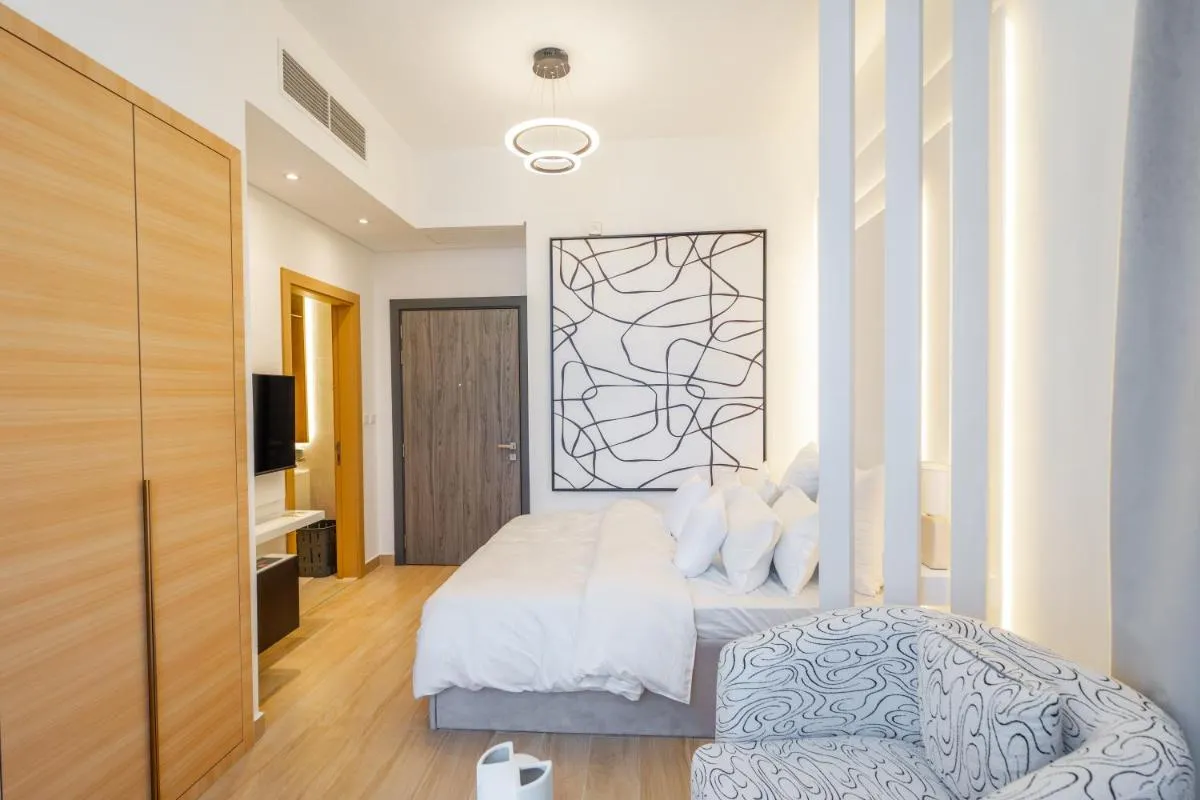Image 3 of Le Villa-Joie !Bright Studio Apartment!