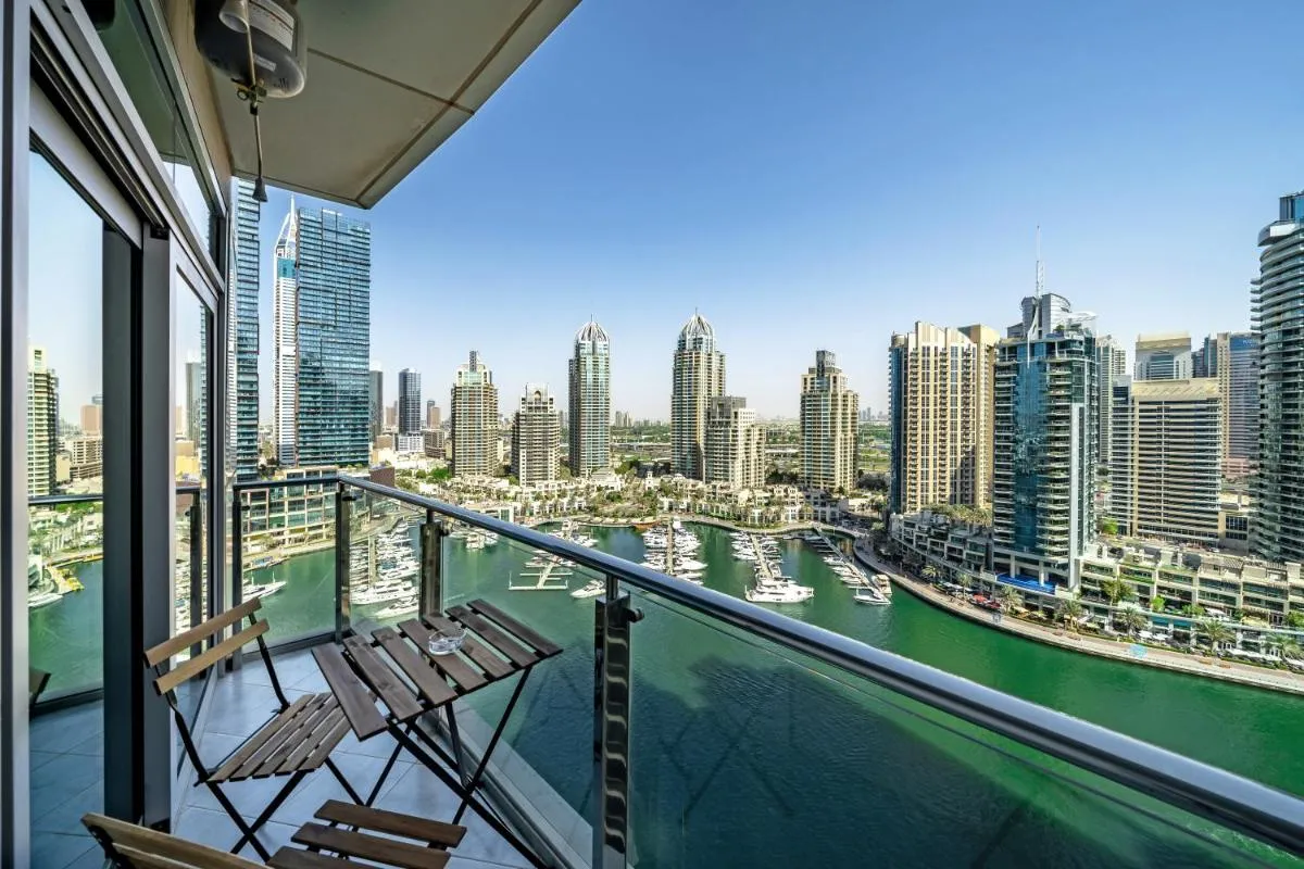 Image 6 of Lovely Marina 1BR w/ Marina Views and walk to beach