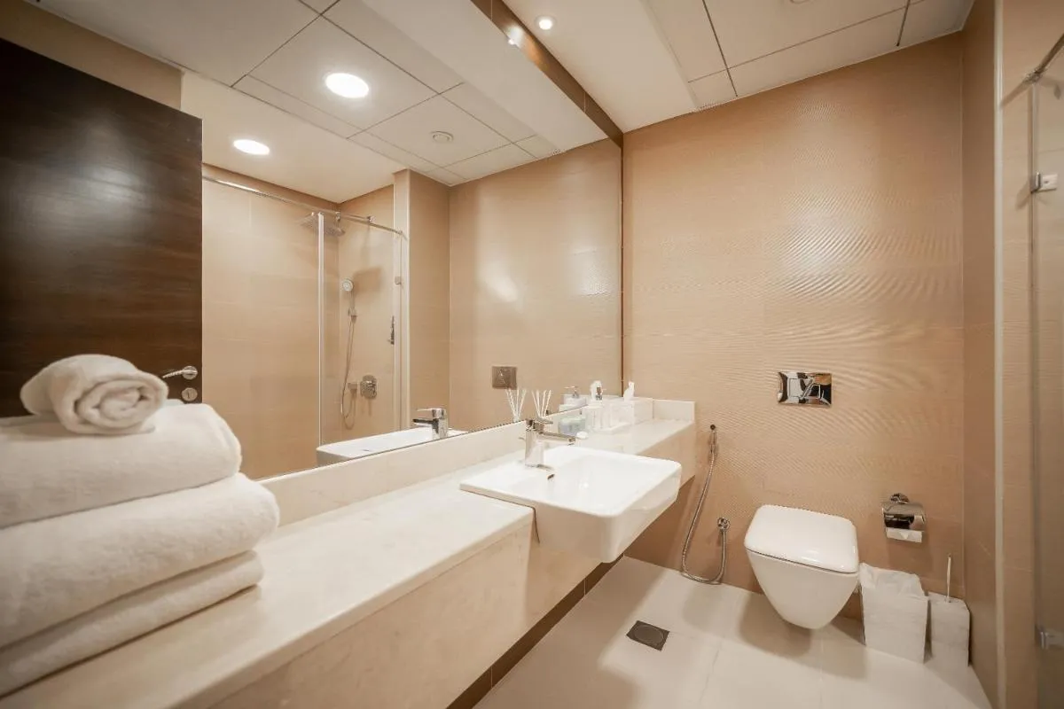 Image 2 of Luton Vacation Homes – Sparkle Towers, Dubai Marina 20AB 7