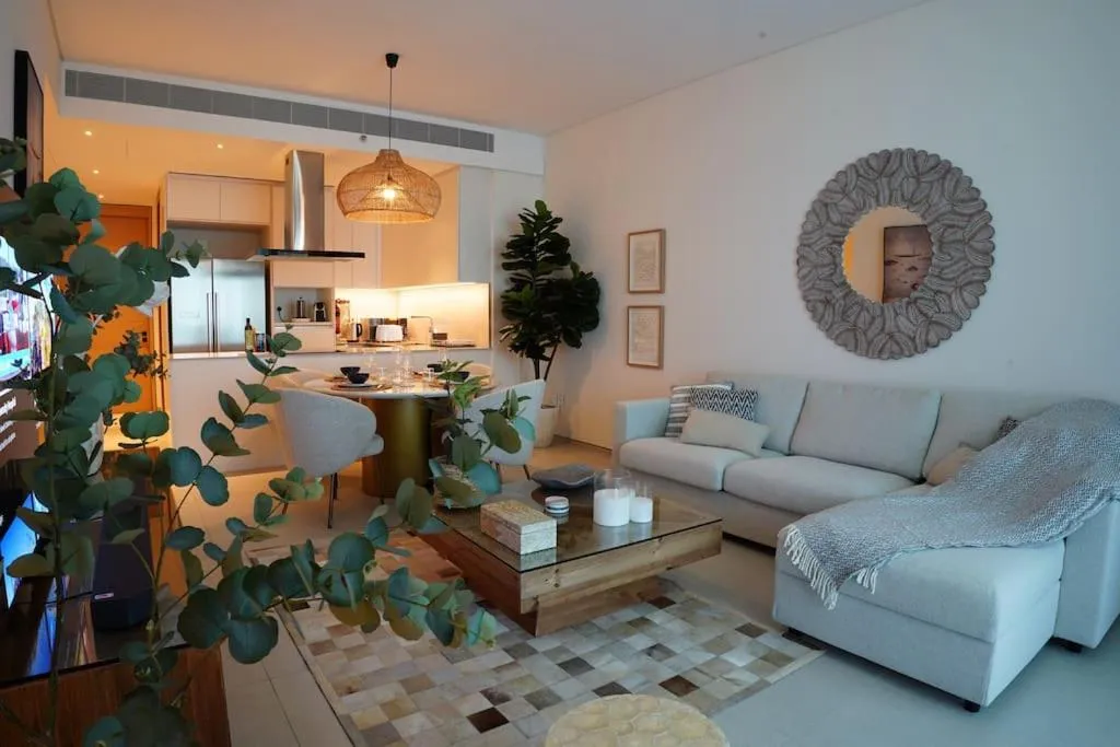 Image 2 of Lux 2 bd apt with parking full sea view and top location