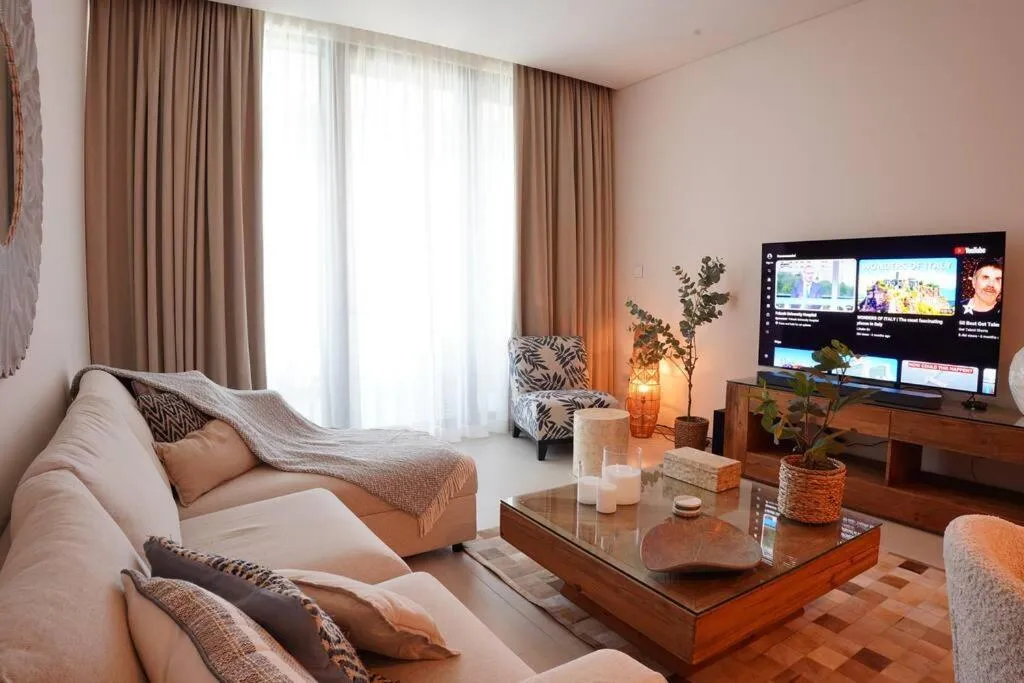 Image 5 of Lux 2 bd apt with parking full sea view and top location