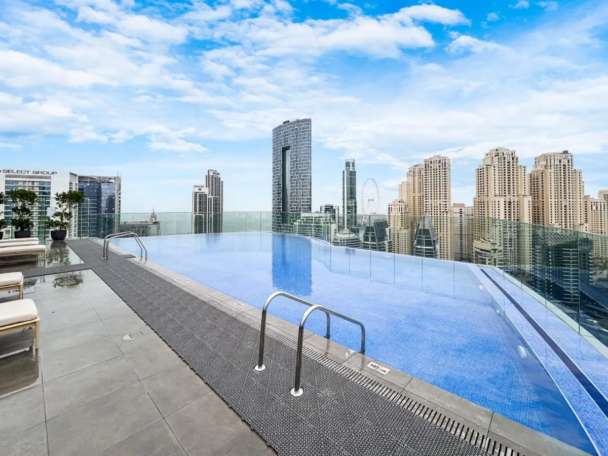 Image 4 of Luxe Marina View Home with Rooftop Pool