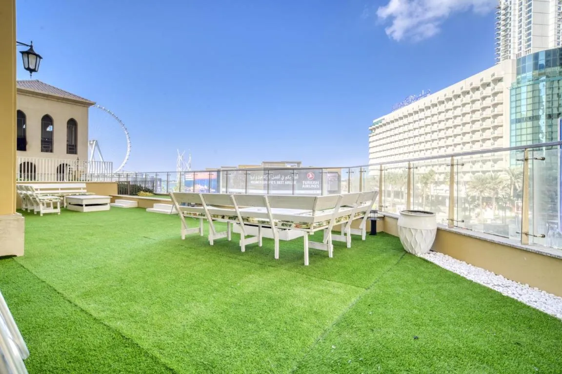 Image of Luxurious 4 Bedroom Duplex with terrace & sea view