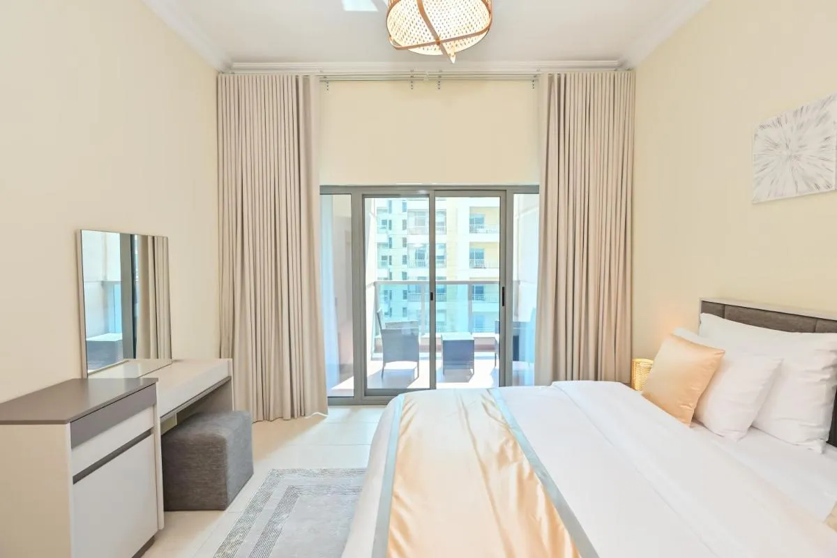 Image 1 of Luxury 1-Bedroom Apartment Dubai Marina Near Metro