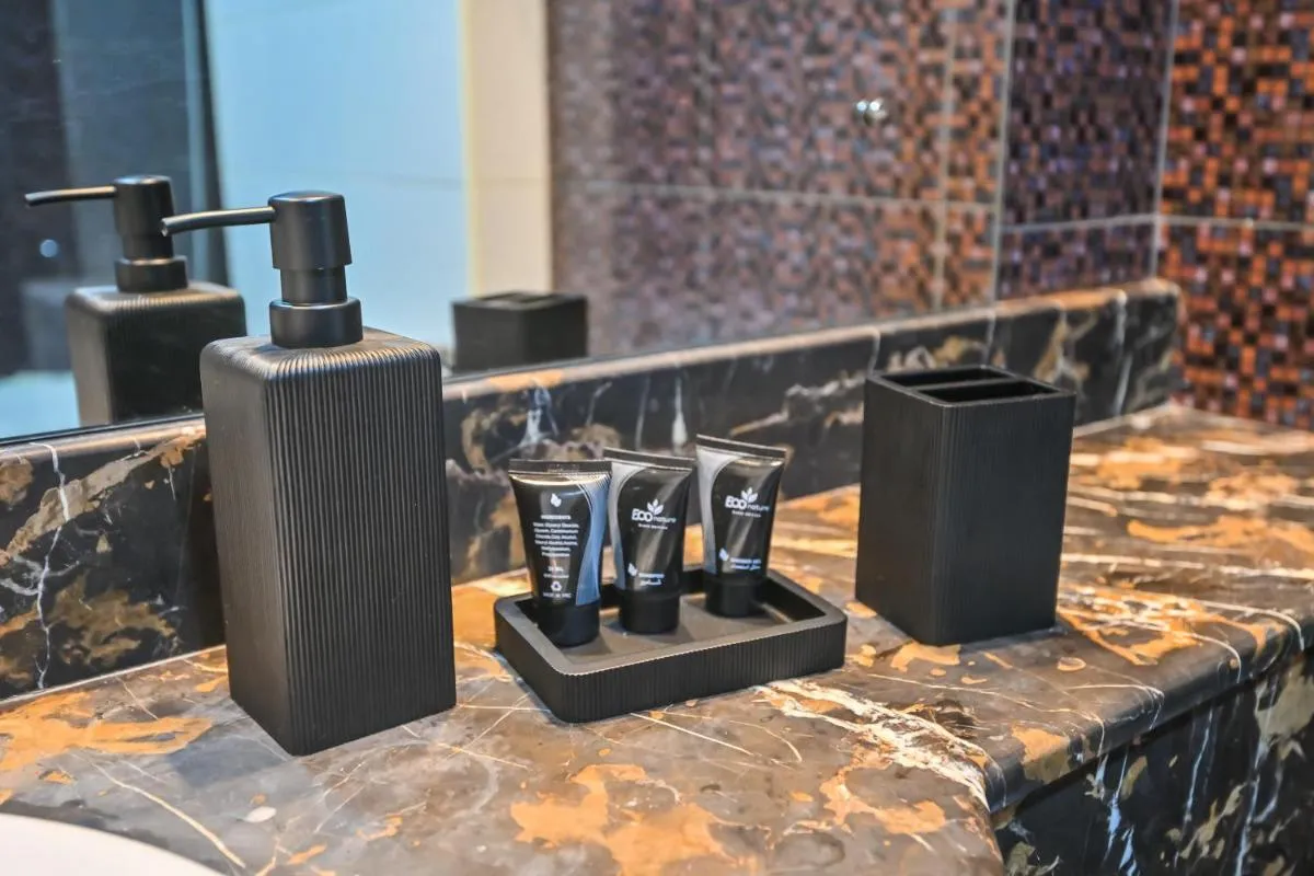 Image 2 of Luxury 1-Bedroom Apartment Dubai Marina Near Metro