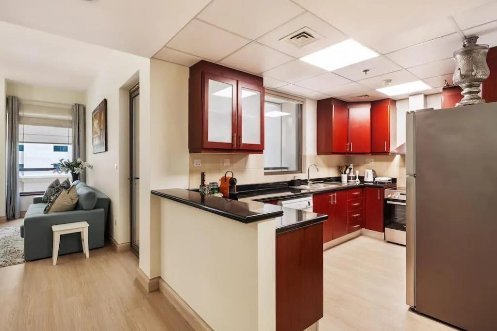 Image 4 of Luxury 1 bedroom apartment in JBR with Beach access