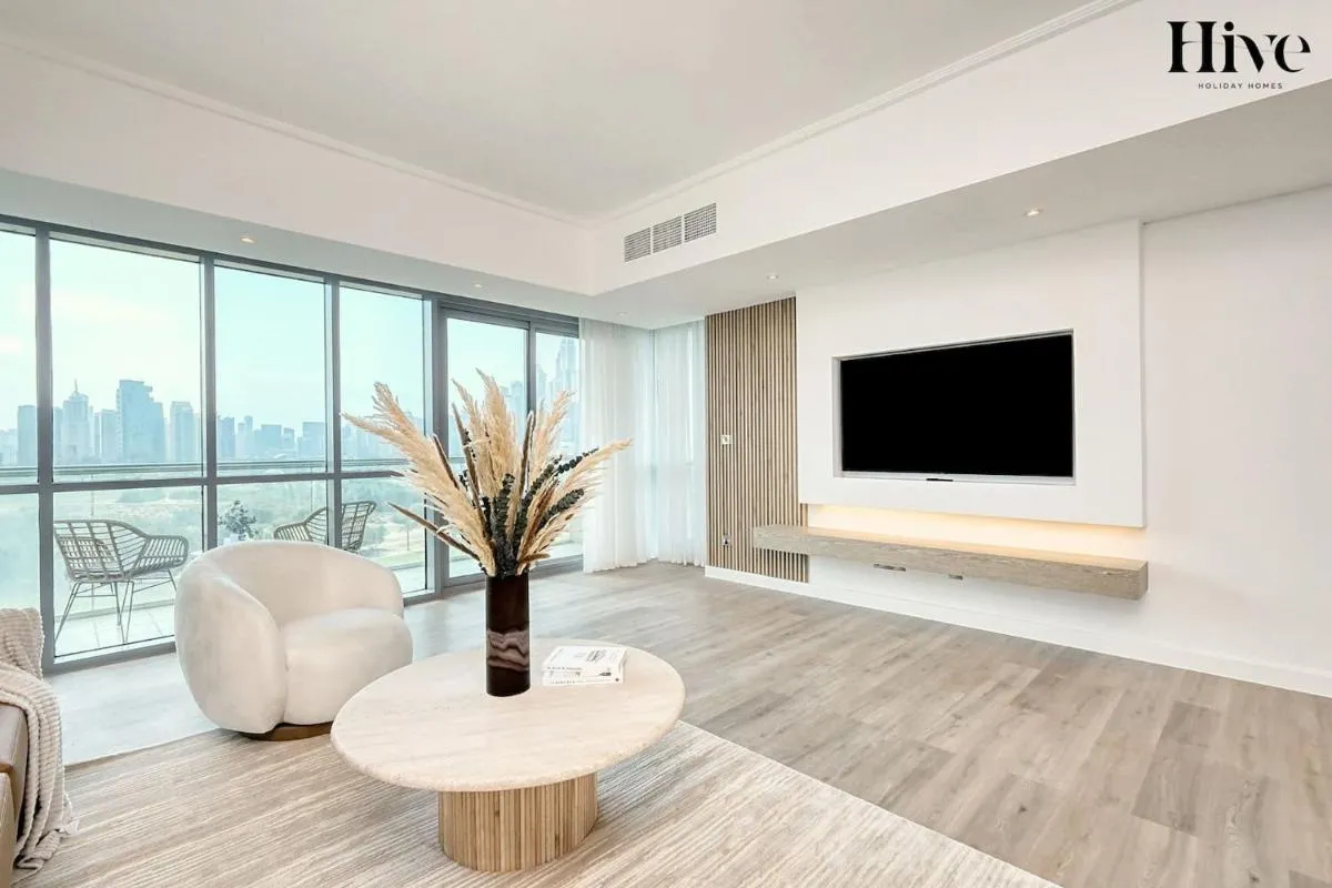 Image 4 of Luxury 3 Bedroom Apt with Golf Course Views