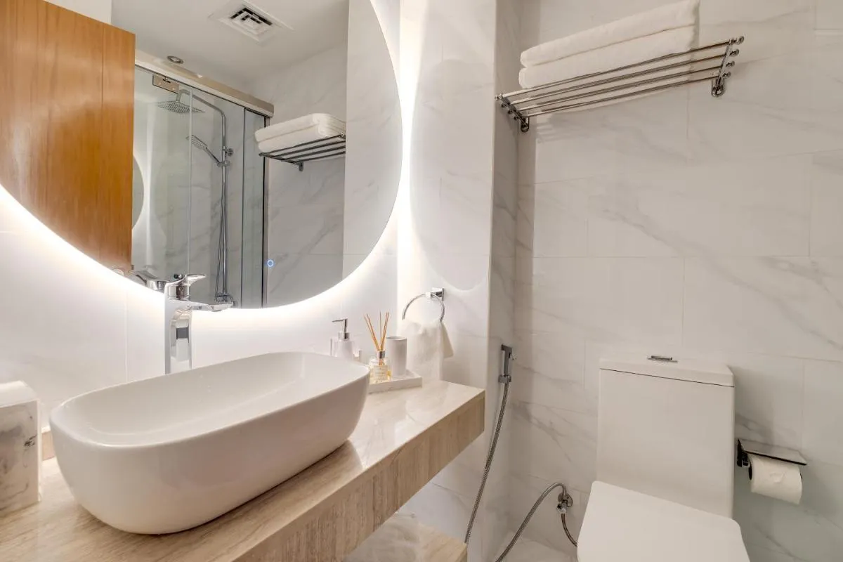 Image 1 of Luxury Apt – Rooftop Pool – City View