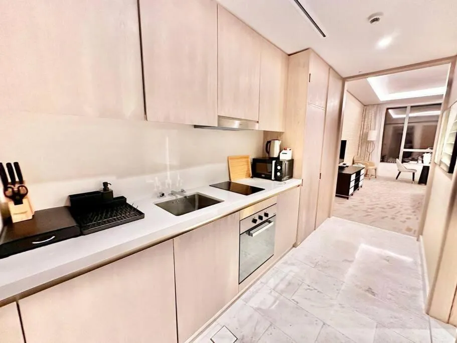 Image 4 of Luxury Studio in High Floor Full Sea View in The Palm Tower Plam Jumeirah
