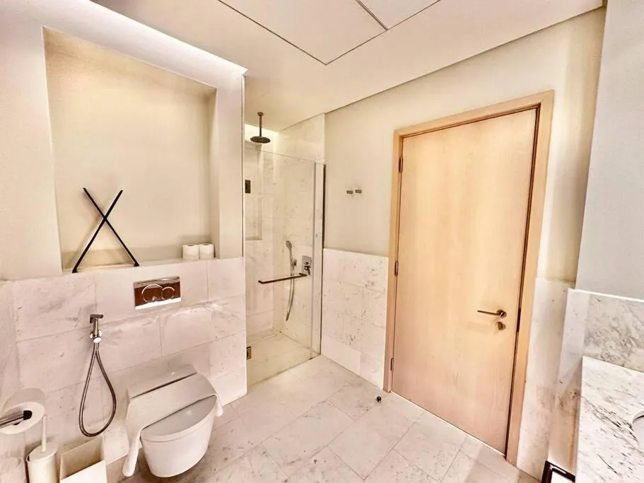 Image 2 of Luxury Studio in High Floor Full Sea View in The Palm Tower Plam Jumeirah