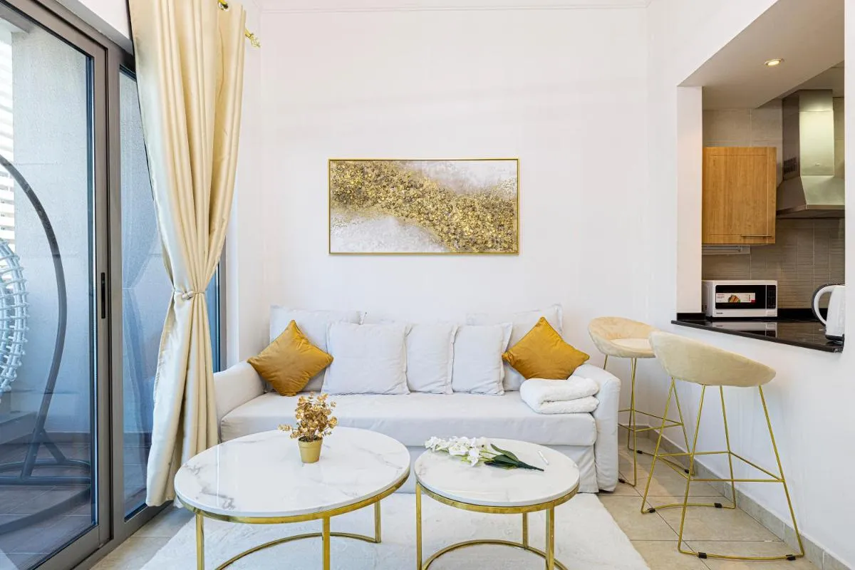 Image 4 of Luxury and spacious full Marina view