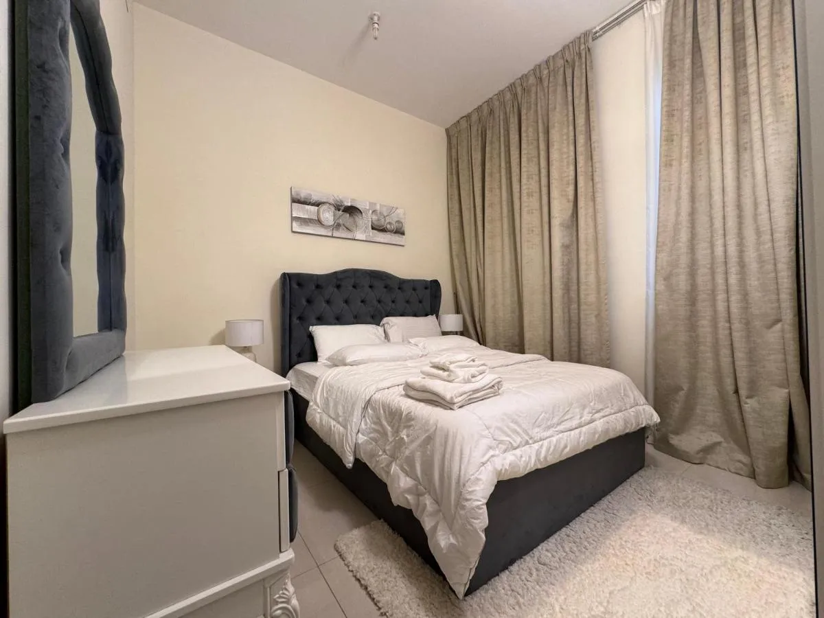 Image 1 of Luxury apartment 3 beds Marina view
