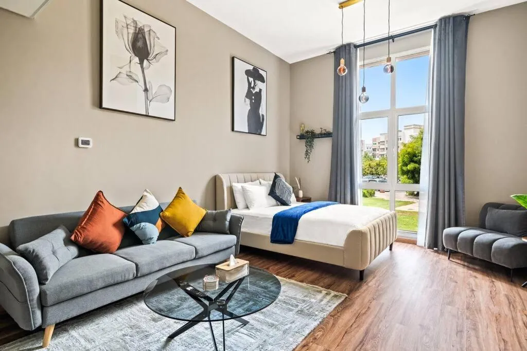 Image 1 of Luxury apartment at Discovery