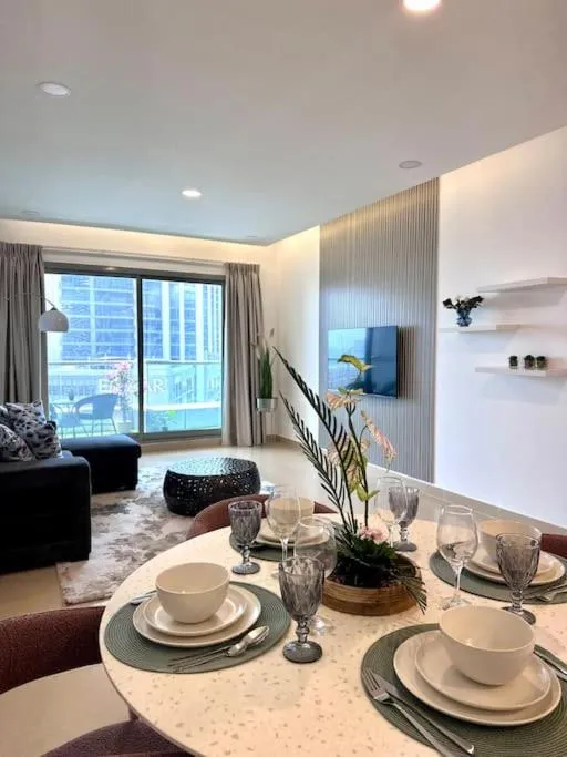 Image 4 of Luxury sea-view apartment