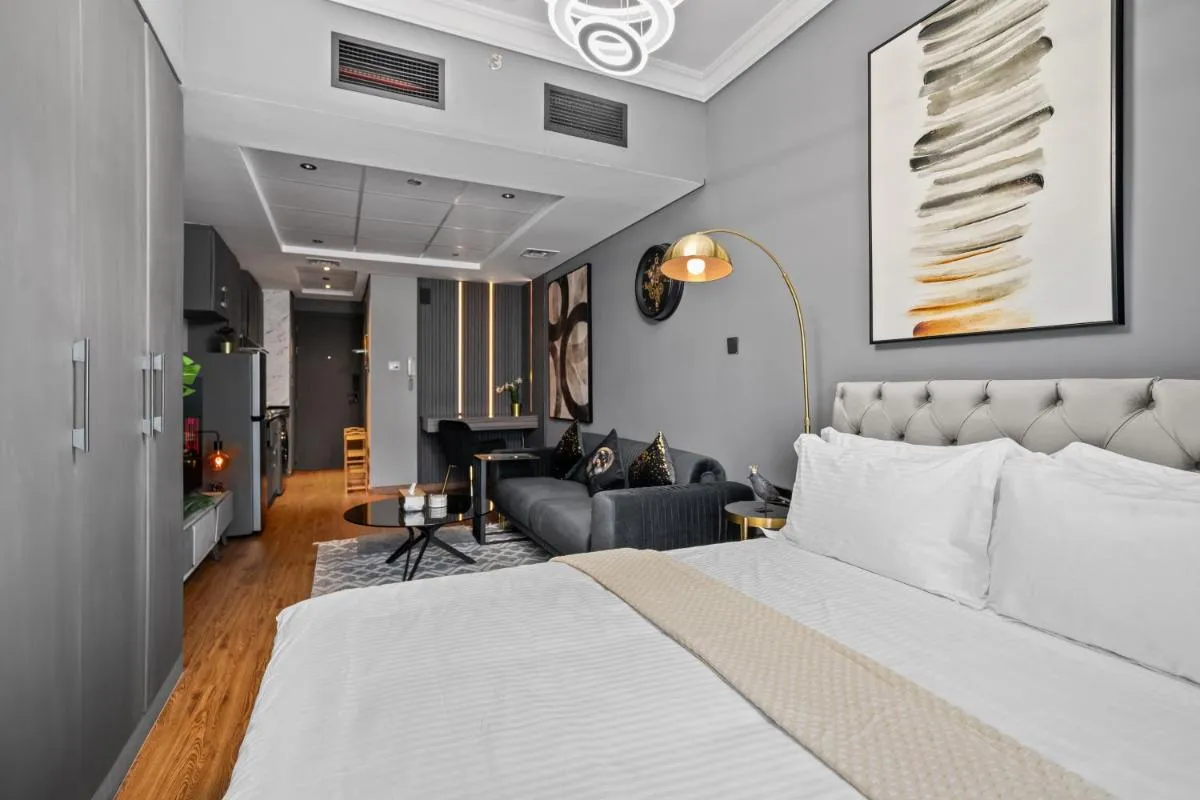 Image 6 of Luxury studio at JLT near metro