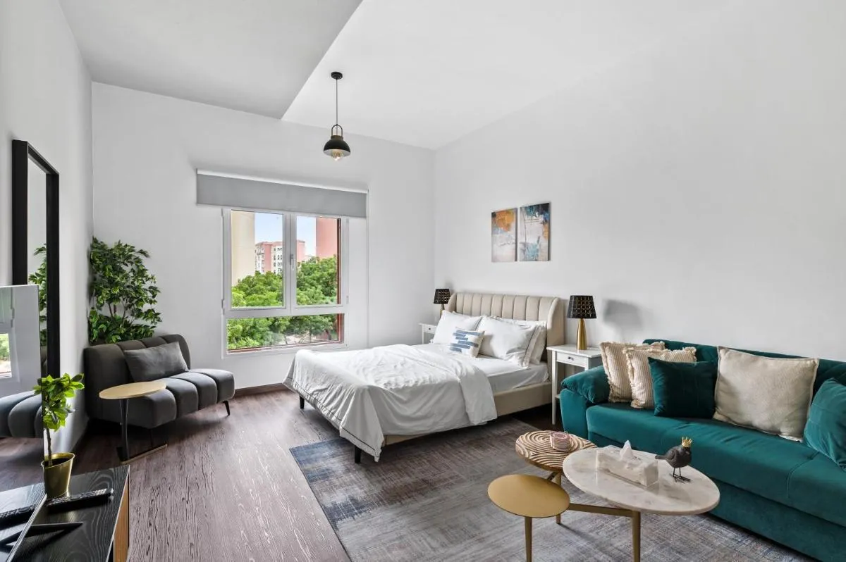 Image 1 of Luxury studio in Discovery Gardens near metro