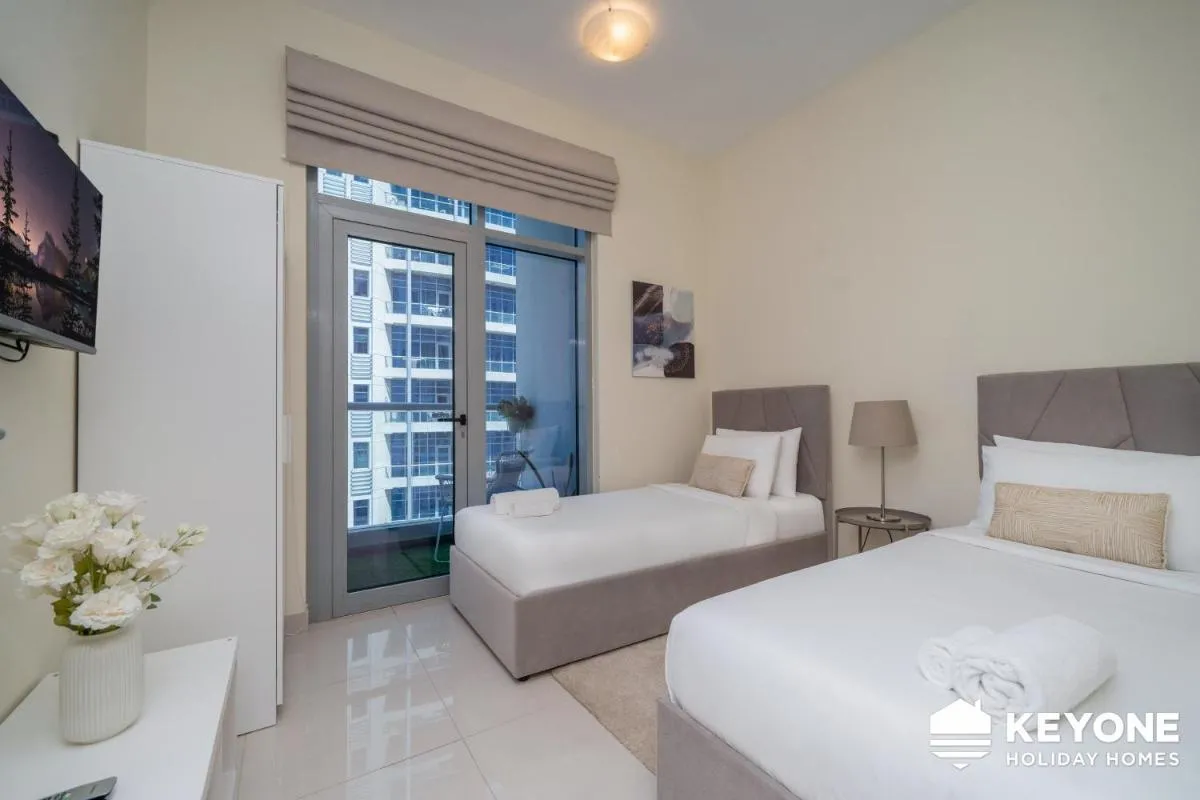 Image 6 of Magnificent Two Bedroom Beachfront 2