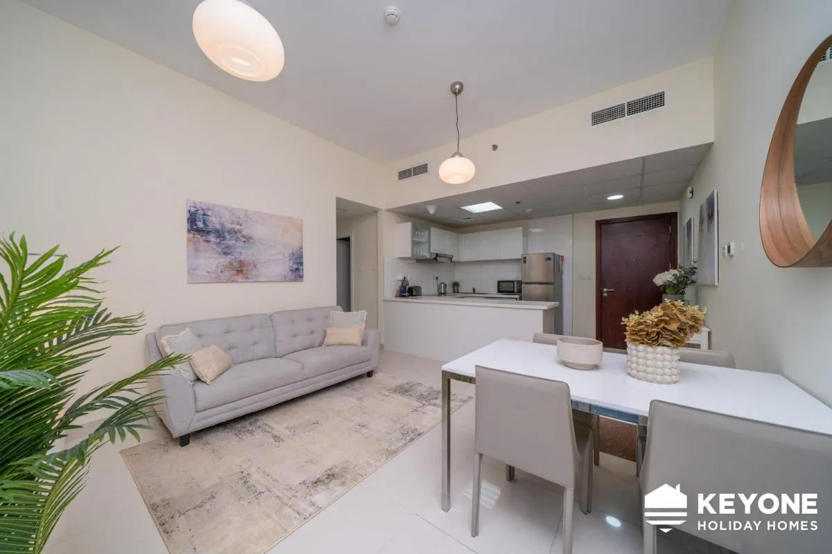 Image 4 of Magnificent Two Bedroom Beachfront 2