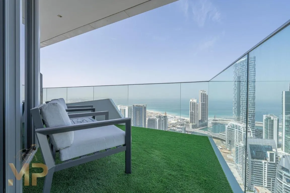 Image of Marco Polo – Surreal Sea, Marina & Dubai Eye View on High Floor