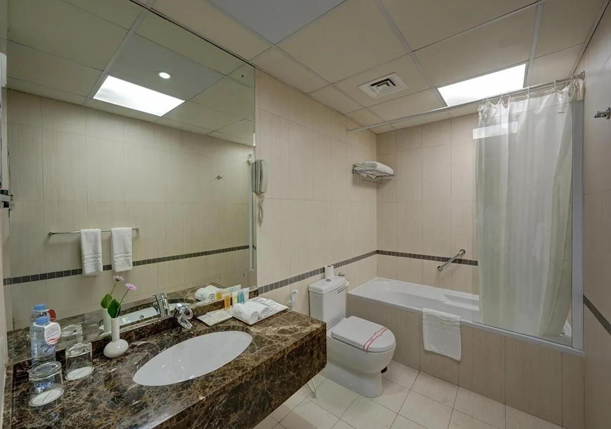 Image 2 of Marina Hotel Apartments