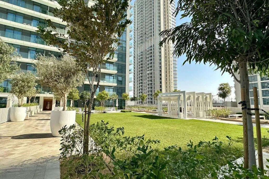 Image 6 of Marina view with private beach @EMAAR Beachfront