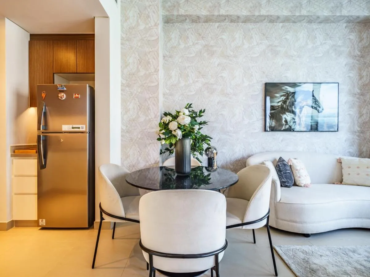 Image 4 of Marvelous 1BR with Beautiful Marina View