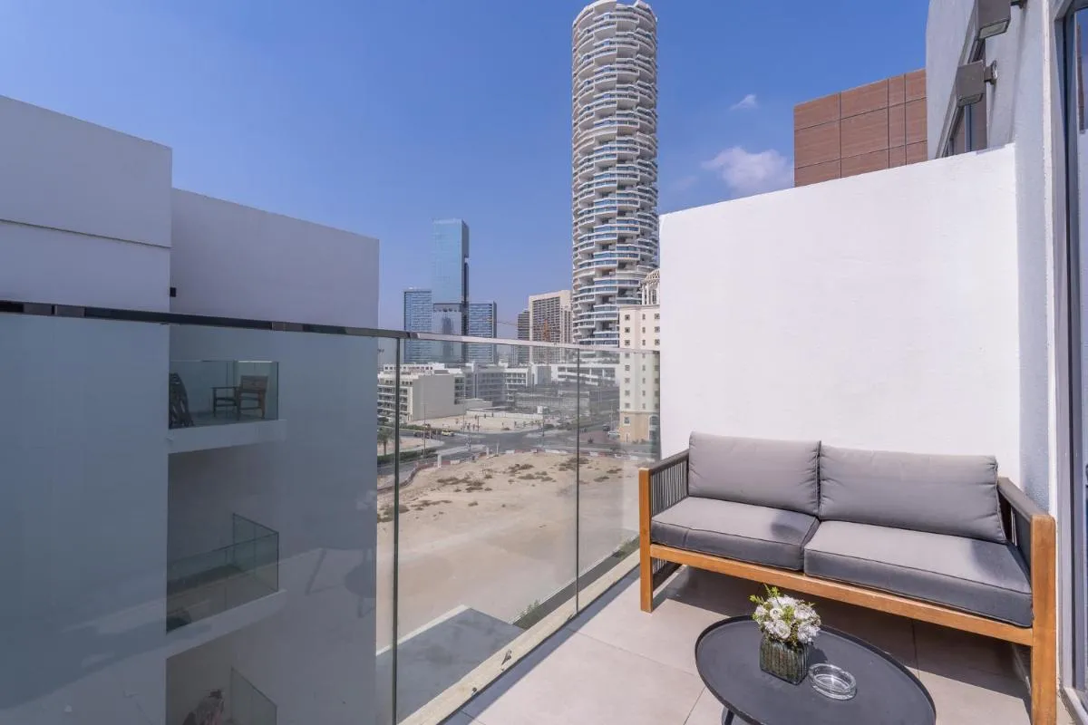 Image 6 of Modern Comfort in a Spacious Apartment – Suiteable