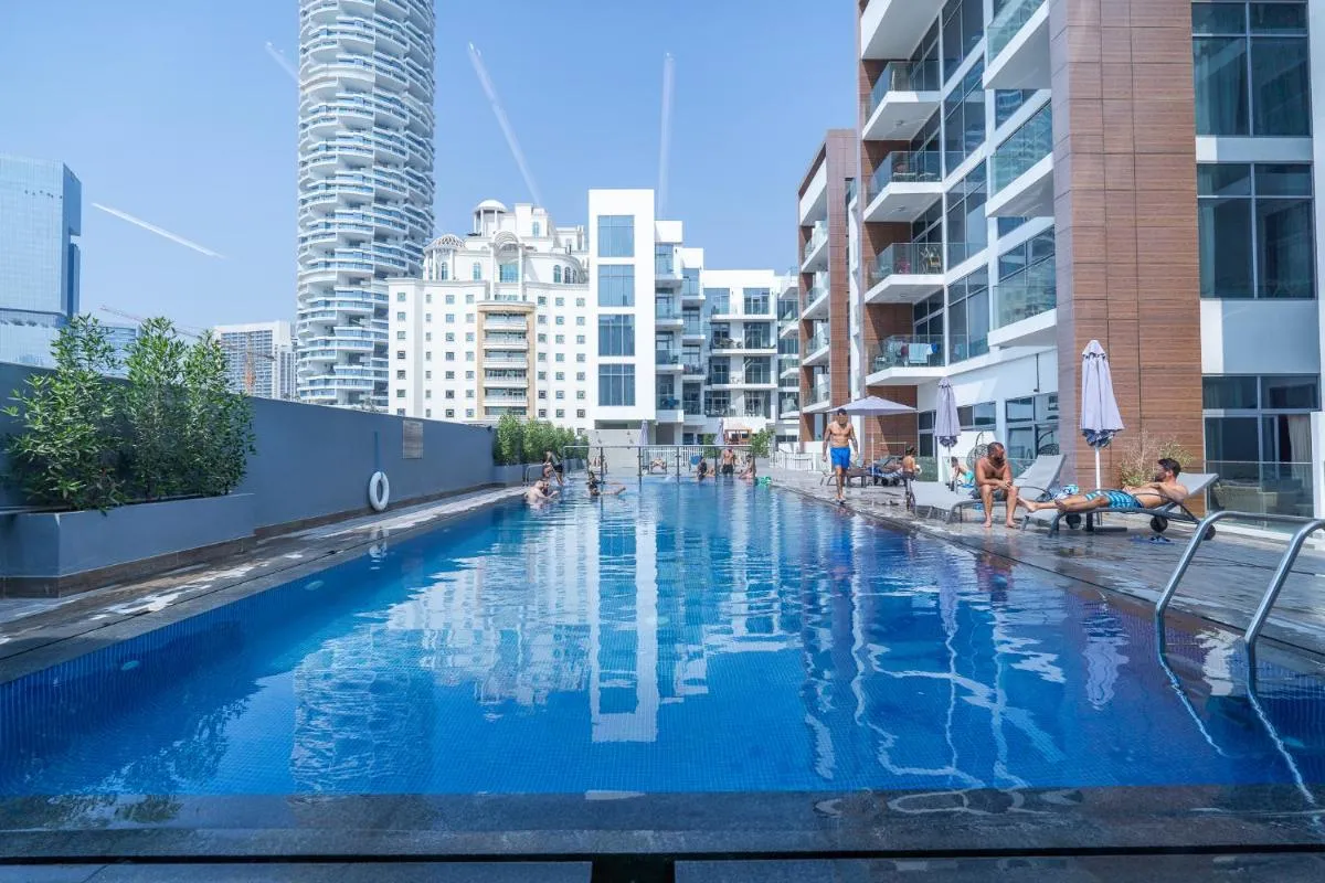 Image 3 of Modern Comfort in a Spacious Apartment – Suiteable