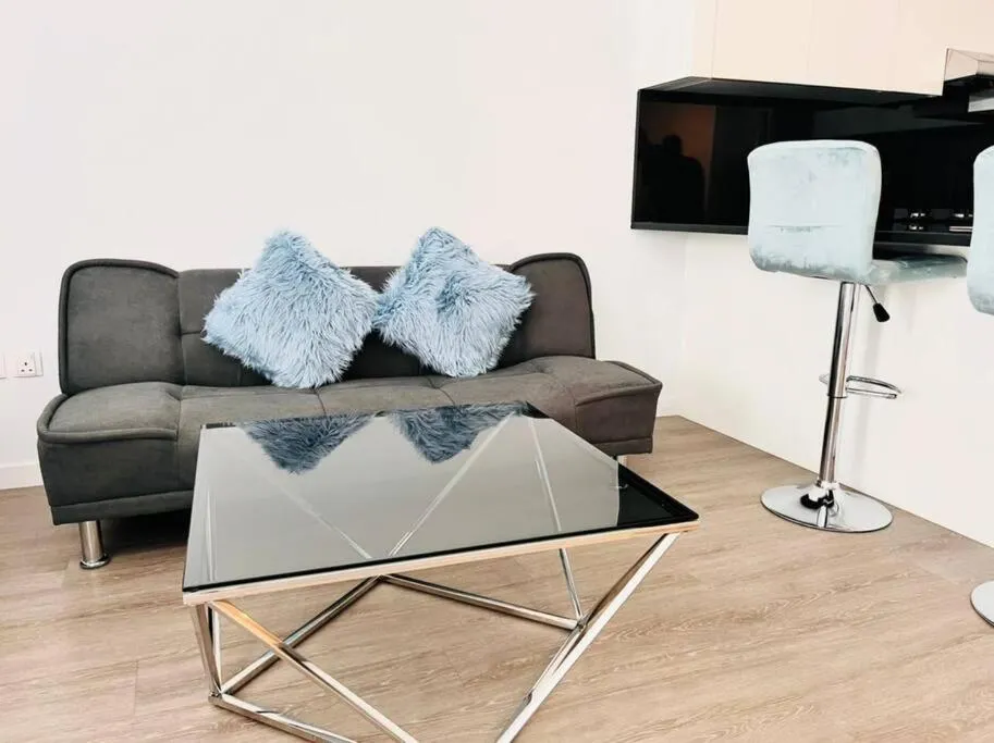 Image 5 of ModernLux – Lovely Studio Apartment in JVT next to Park