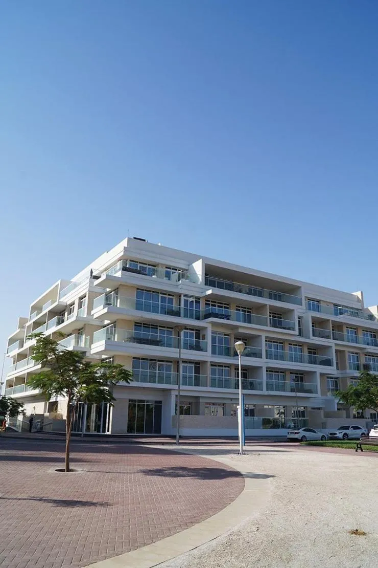 Image 6 of ModernLux – Lovely Studio Apartment in JVT next to Park