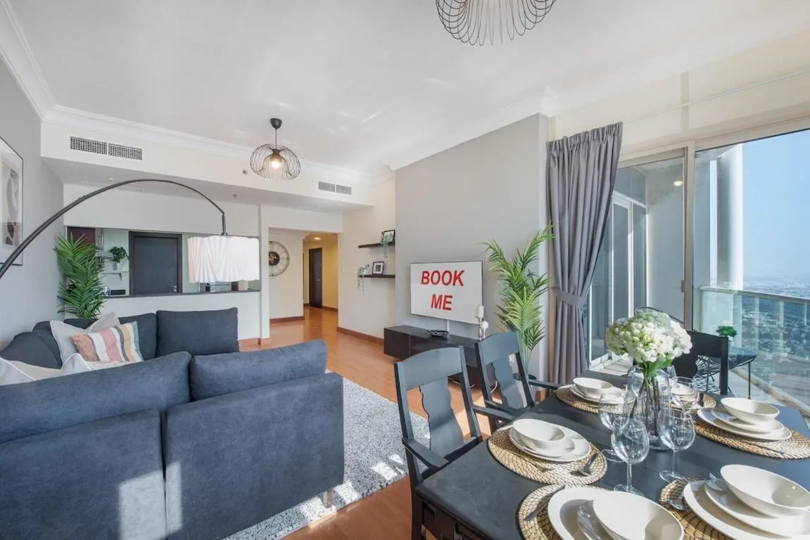 Image of Modern Room in Lakeshore Spacious Room for 4