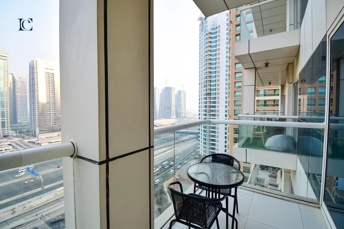 Image 6 of Modern studio in West Avenue Dubai Marina