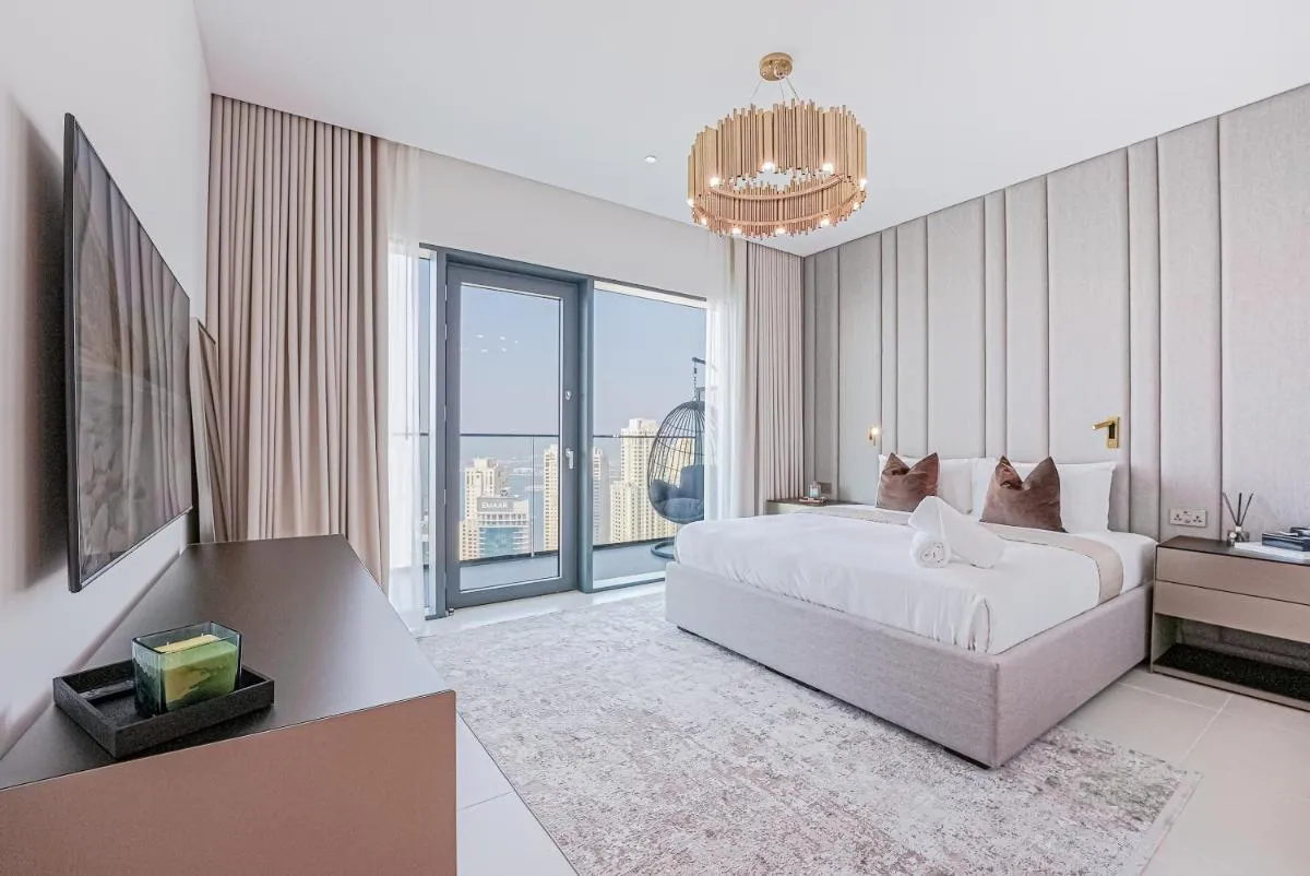 Image 3 of NEW Luxe 3BR in Vida Marina w/ Breathtaking Views