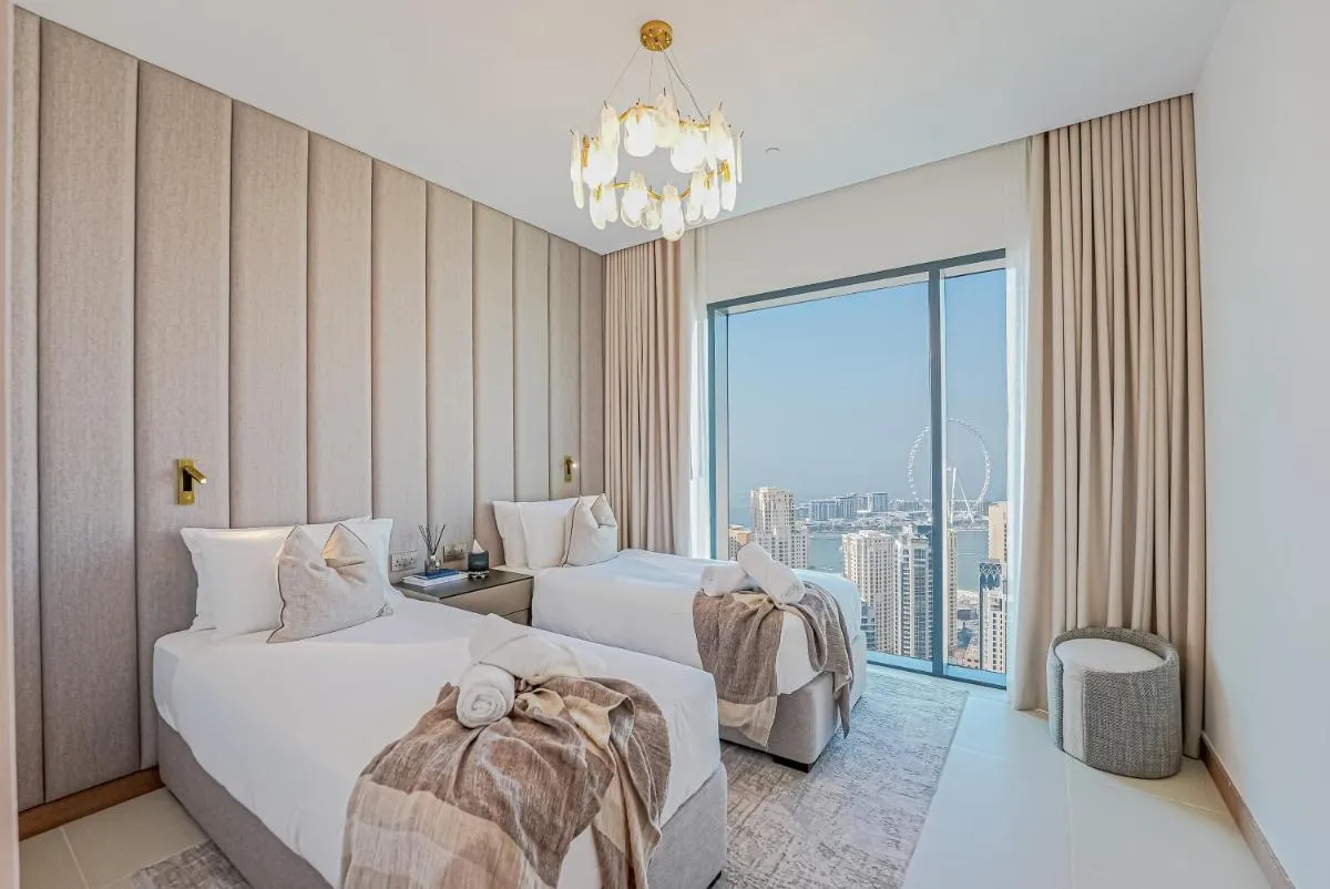 Image 4 of NEW Luxe 3BR in Vida Marina w/ Breathtaking Views