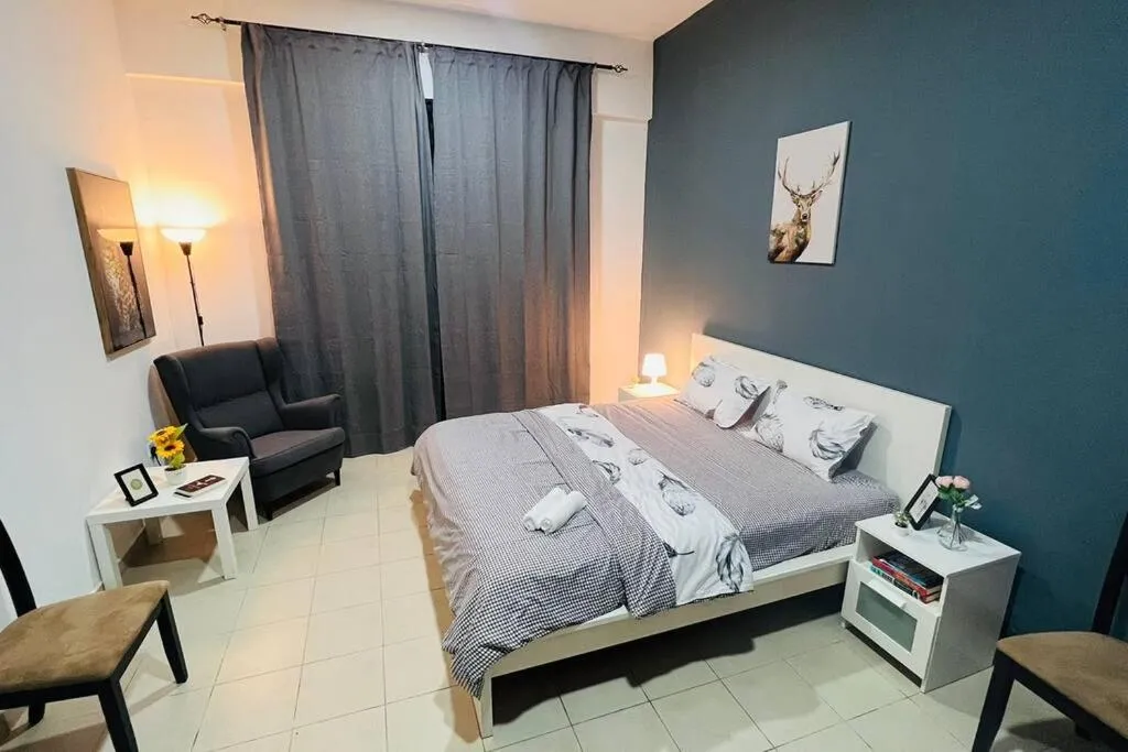 Image of One Bedroom Apartment In Dubai Marina Near Blue Water
