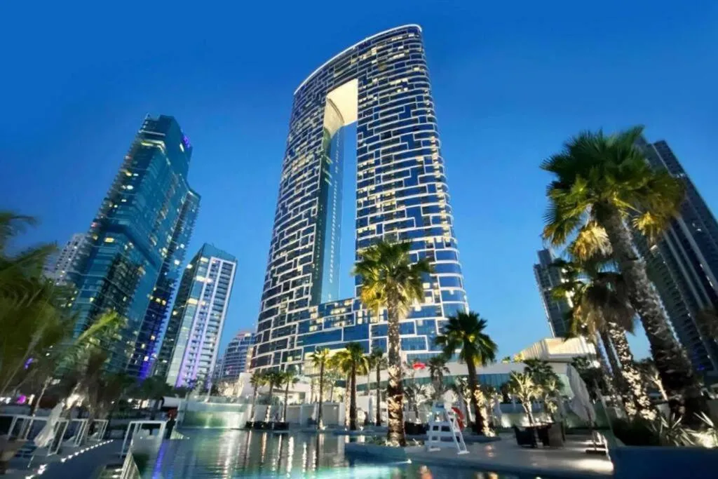 Image 6 of One Bedroom Apartment In Dubai Marina Near Blue Water