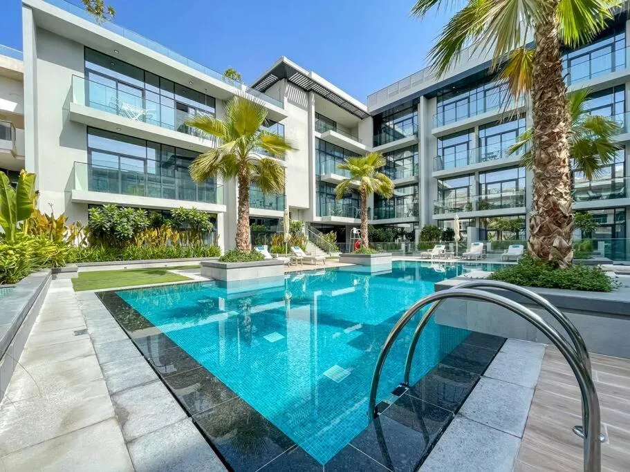 Image of Onyx Studio with Fantastic Pool View in JVC