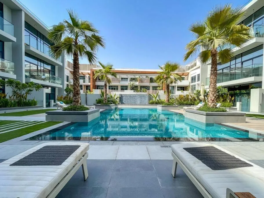 Image 2 of Onyx Studio with Fantastic Pool View in JVC