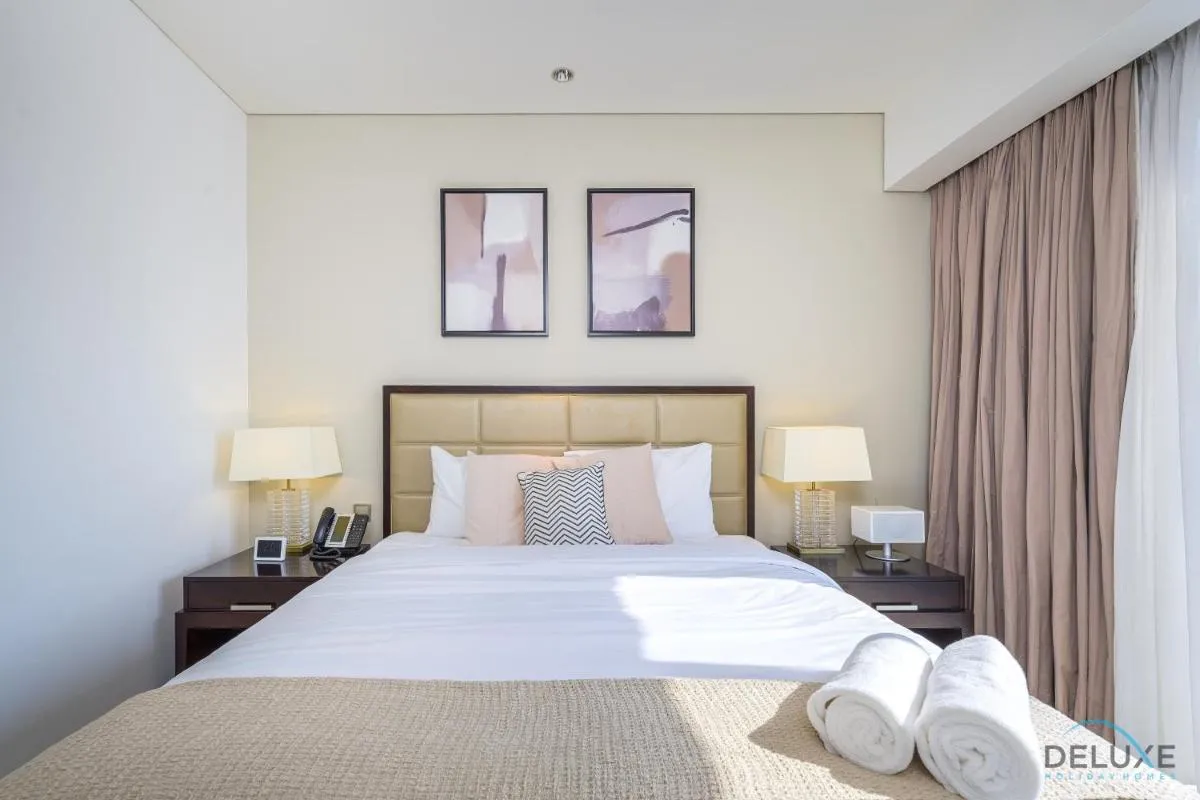 Image 1 of Ornate 1BR in The Address Residences Dubai Marina by Deluxe Holiday Homes