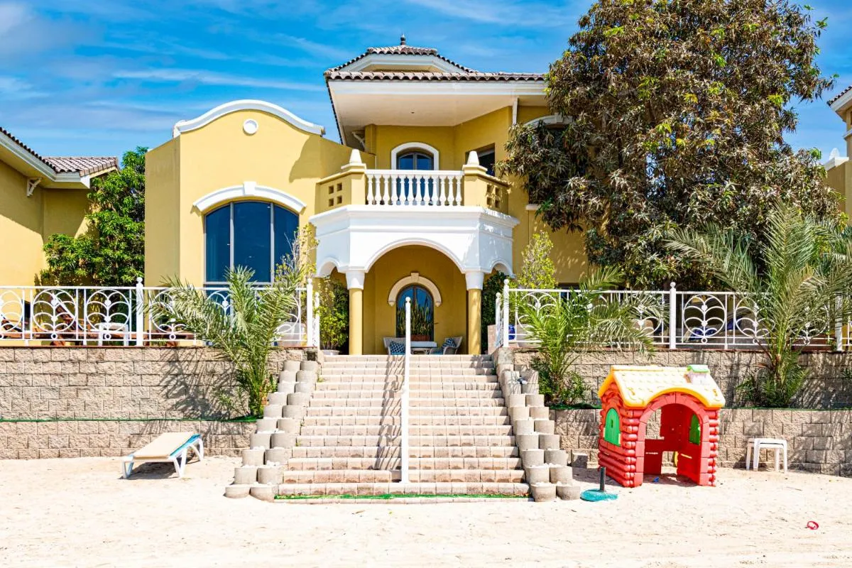 Image 4 of Palm Jumeirah Beachfront private pool villa 5 BR & 1 maids room with access to beach by Oceanview Holiday Homes