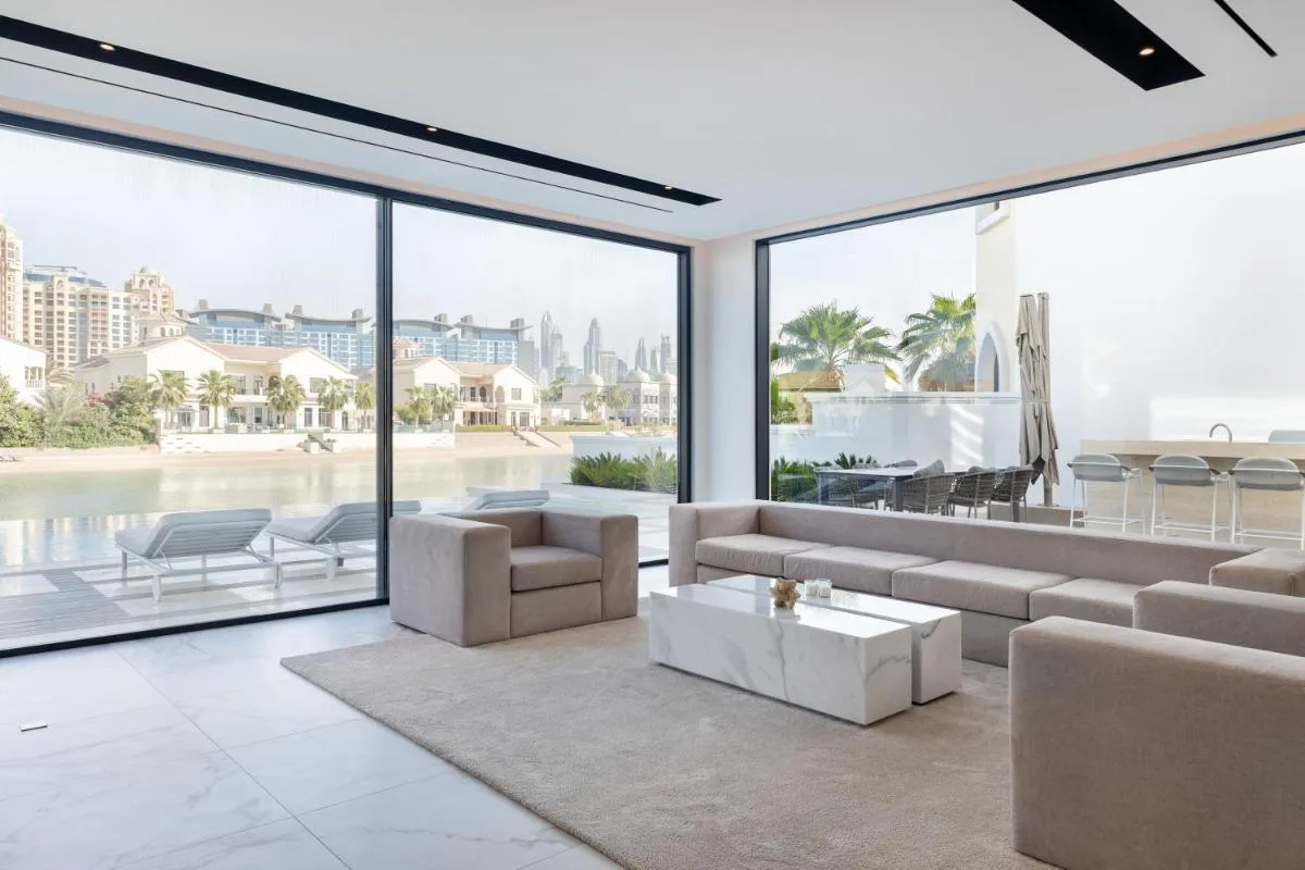 Image 6 of Palm Jumeirah Paradise – 5BR Villa – Infinity Pool