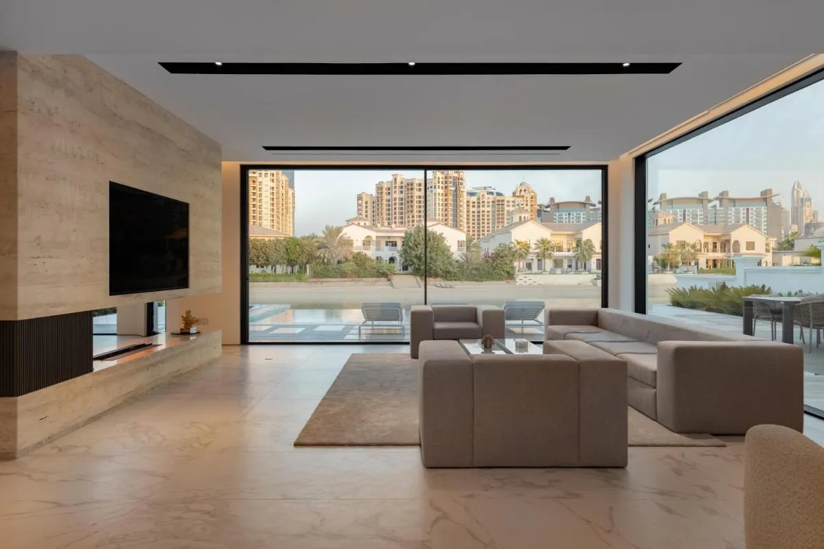 Image 5 of Palm Jumeirah Paradise – 5BR Villa – Infinity Pool