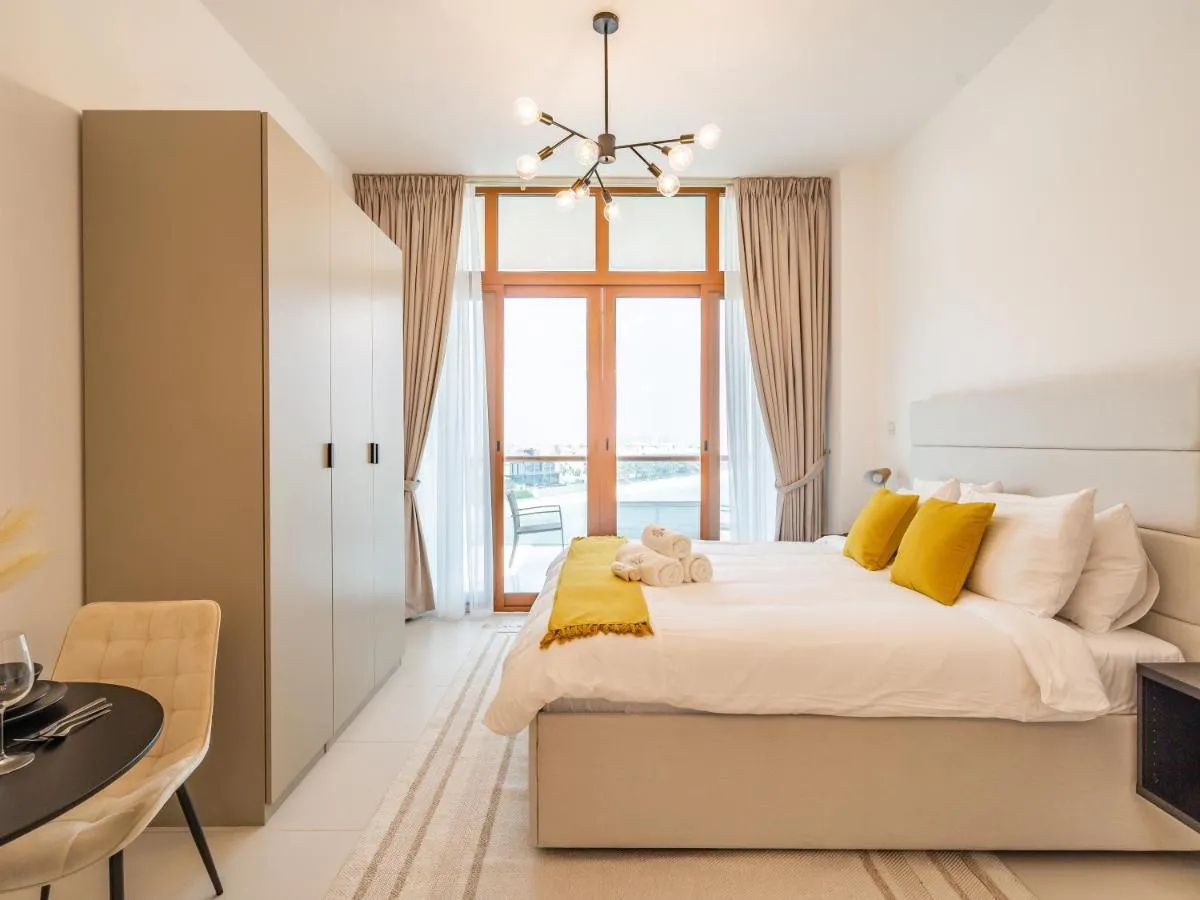 Image 1 of Paradise Studio in Palm Views – Palm Jumeirah